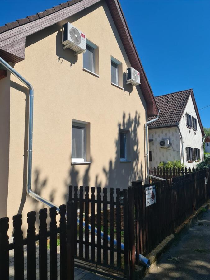 Villa Vaddinszo Lak à Kiskunmajsa Extérieur photo