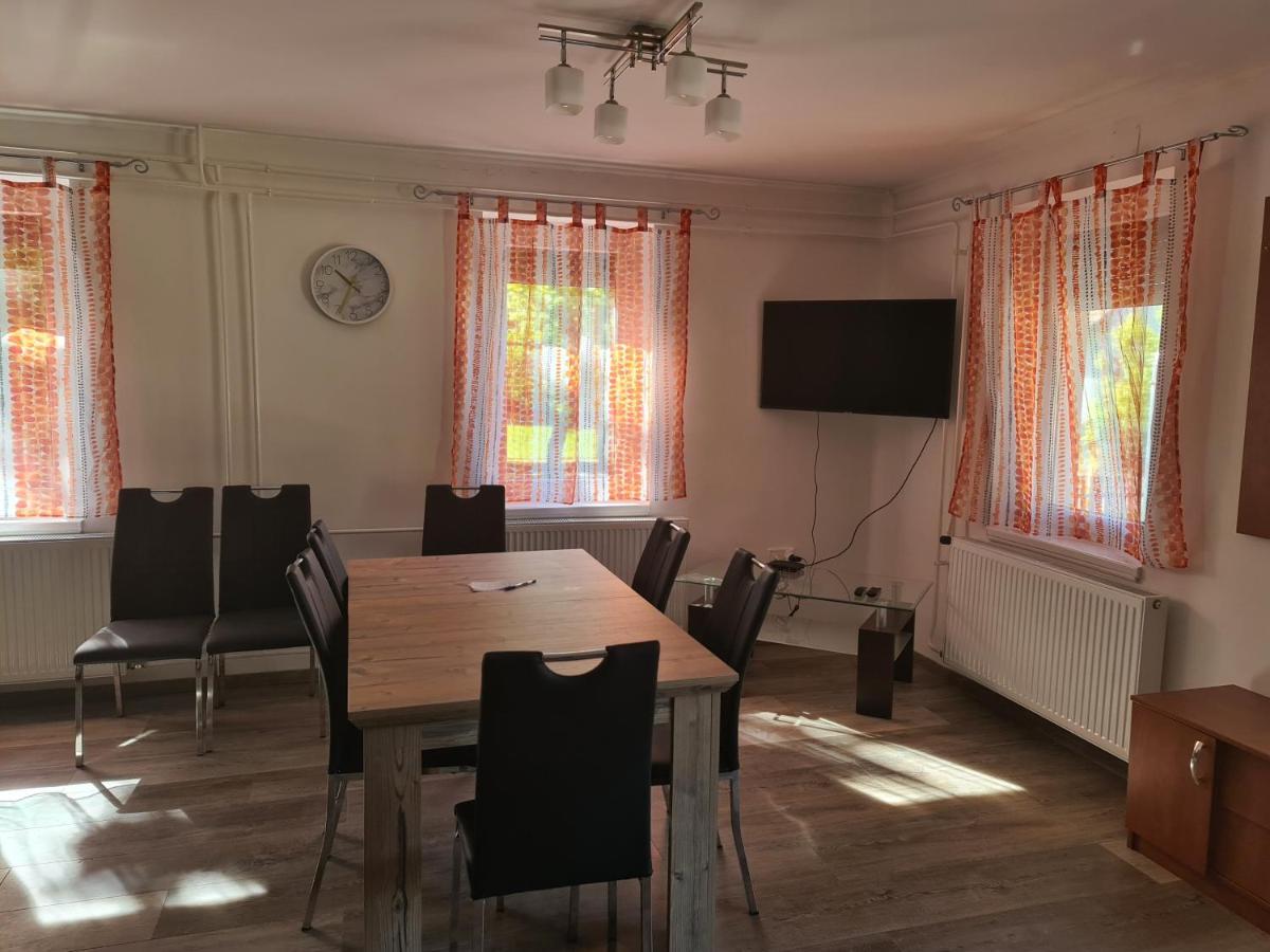 Villa Vaddinszo Lak à Kiskunmajsa Extérieur photo